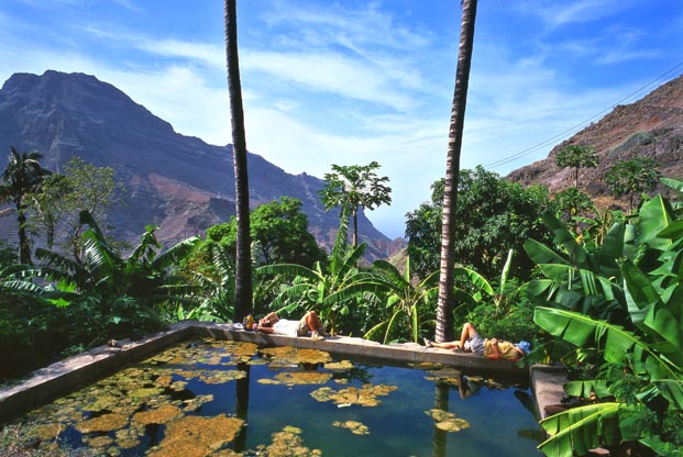 CIRQUES ET VALLÉES VOLCANIQUES, Sao Vicente et Santo Antao