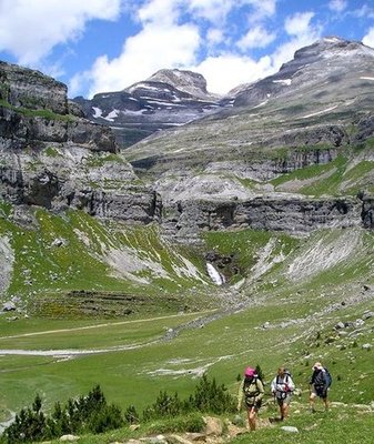 Des lacs de Néouvielle au canyon d'Ordesa