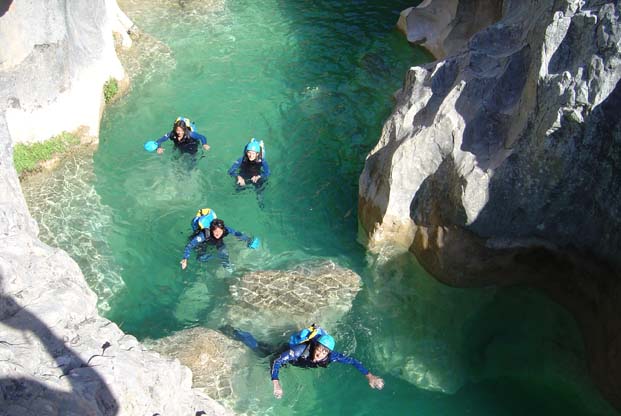 ESCAPADE CANYONING & FIESTA
En Sierra de Guara

