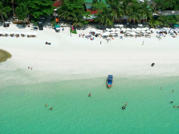 Koh samet en famille : île, soleil et sable blanc