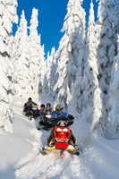 Les Hautes Laurentides à motoneige