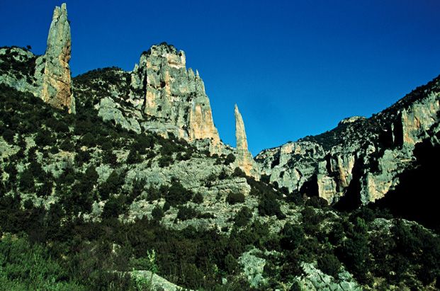 LES SENTIERS DE LA SIERRA DE GUARA, d’Alquezar au Mascun