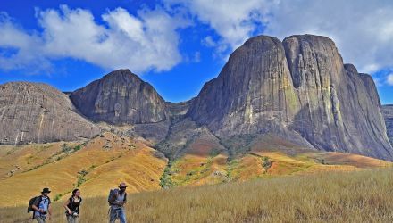 Trek sur l'île Rouge, des hautes terres au sud ouest